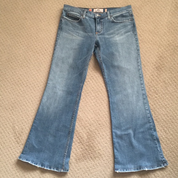 Juicy Couture Distressed Flare Jeans SZ 31 - Picture 3 of 8